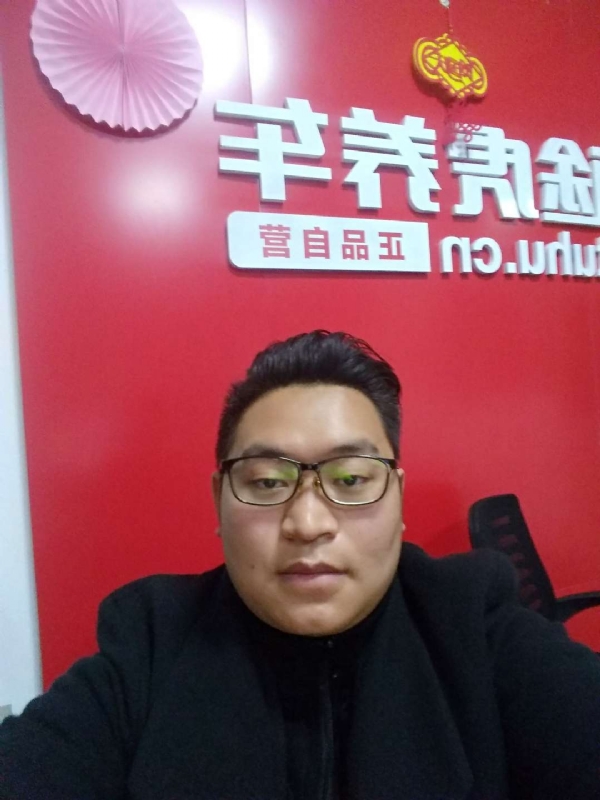 向上倾斜45度的第一张照片--成都中老年相亲网