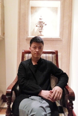 制片人杨亚林的第二张照片--成都中老年相亲网