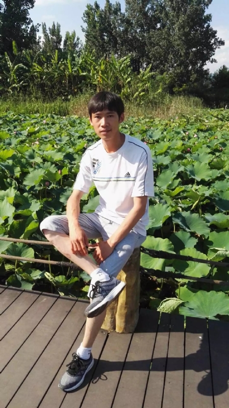 洛佐山娃的第一张照片--成都中老年相亲网