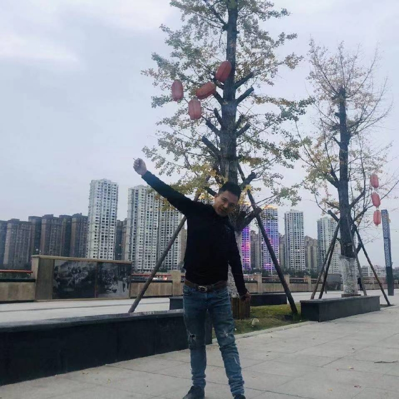 空空的房间的第一张照片--成都中老年相亲网