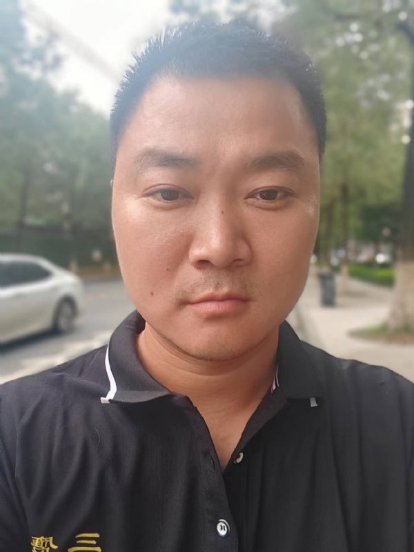 独寂的第一张照片--成都中老年相亲网